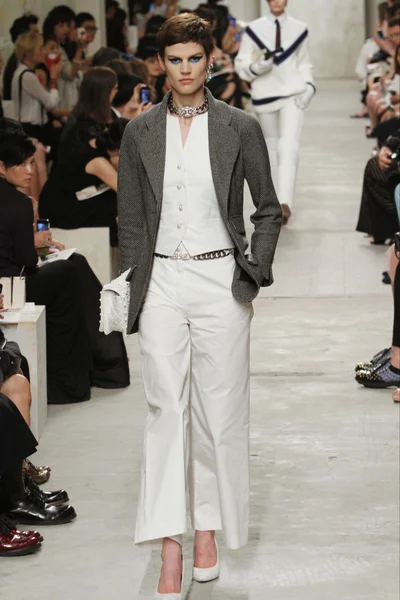 Look 5
